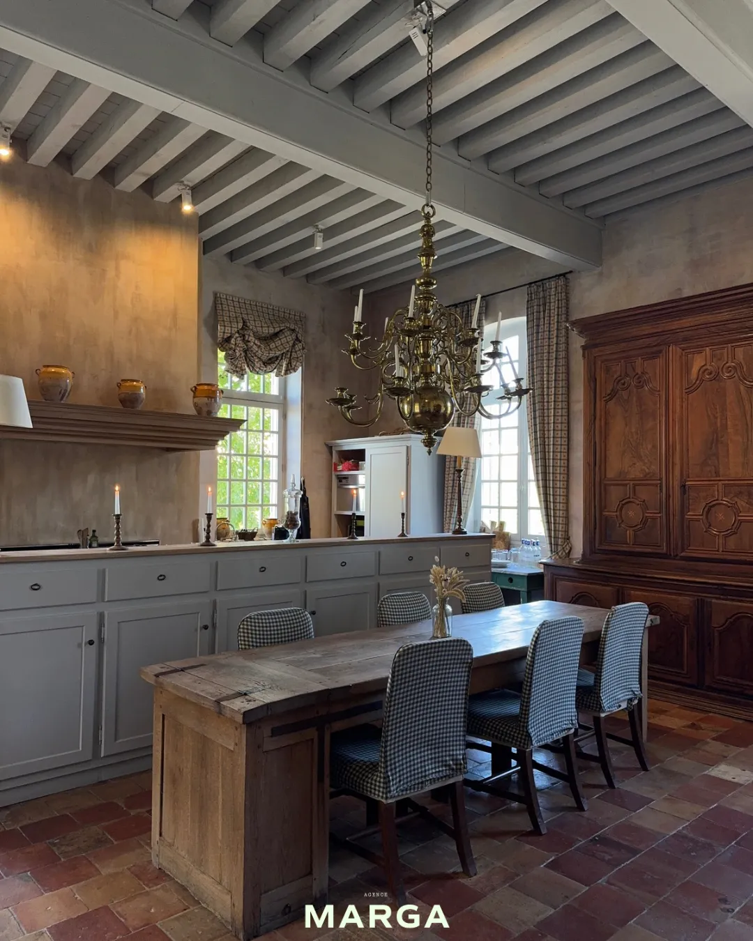 Marga — cuisine d'un château