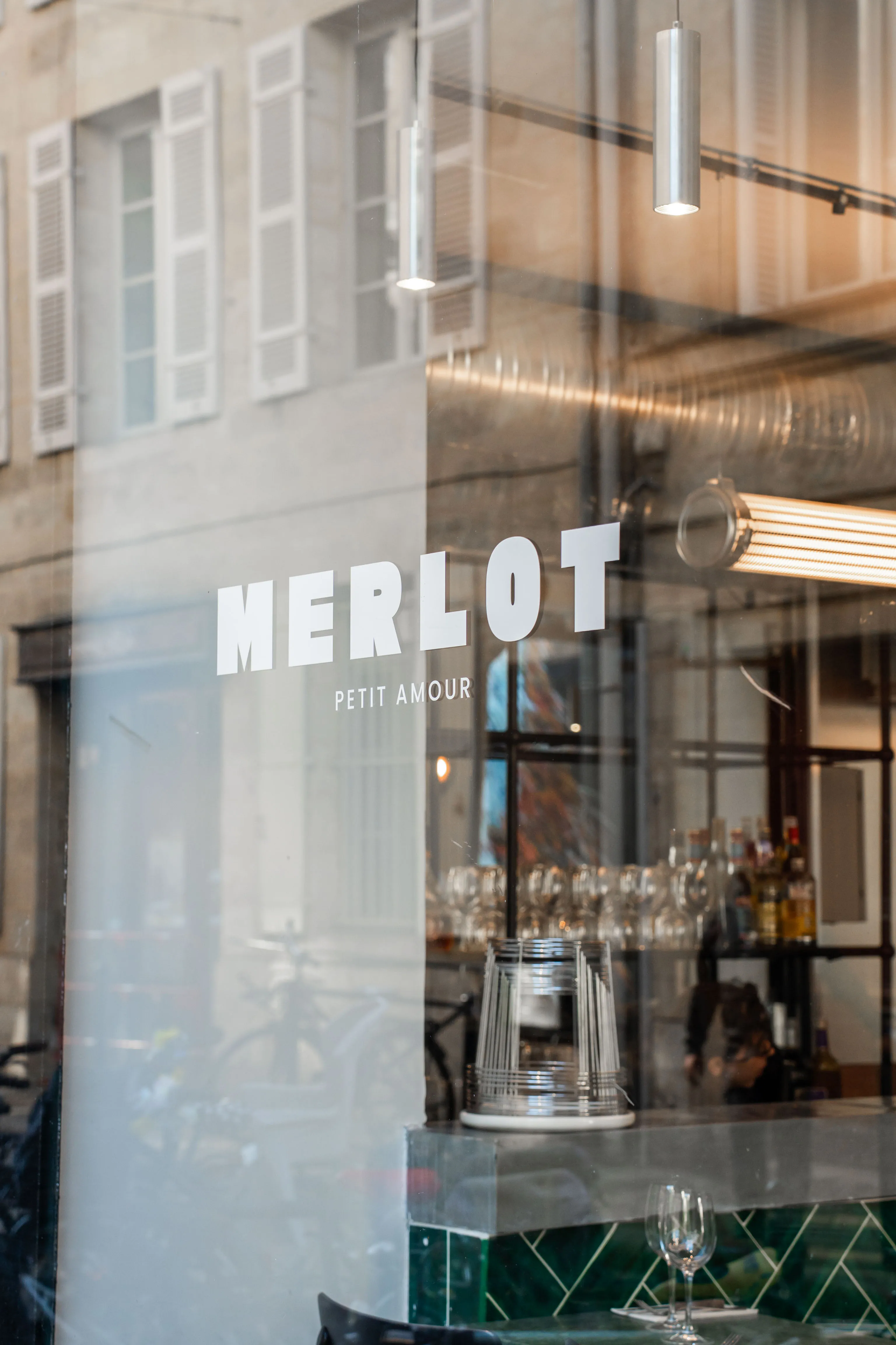 Merlot — vitrine du restaurant